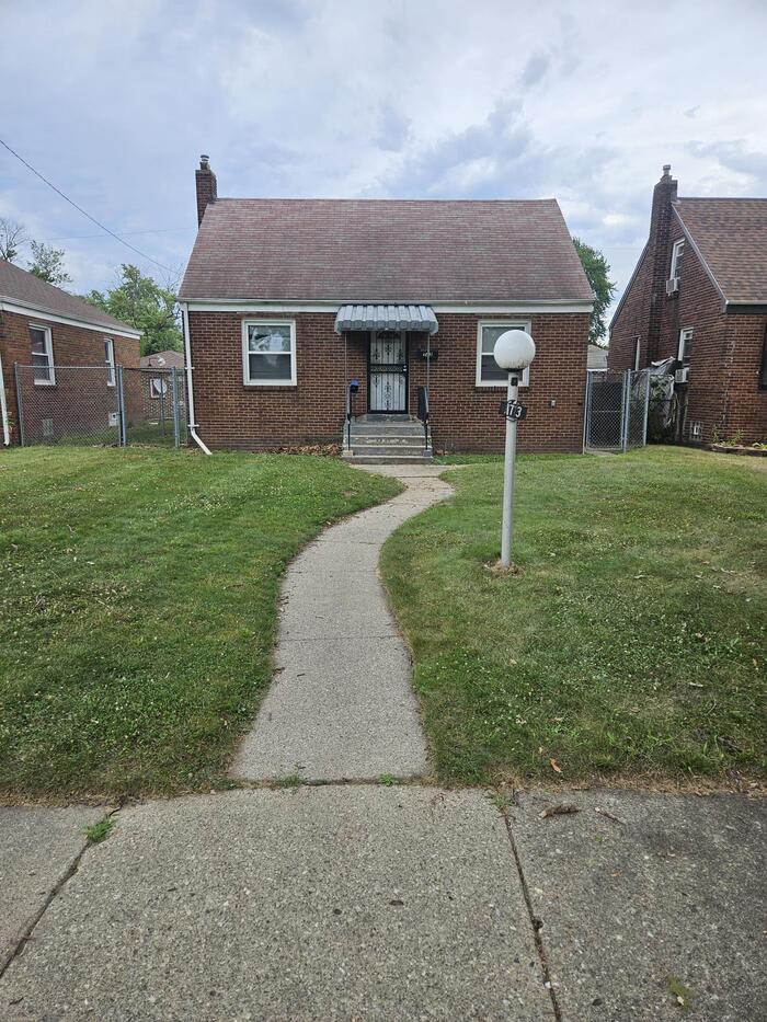 743 Hanley Street – photo 1