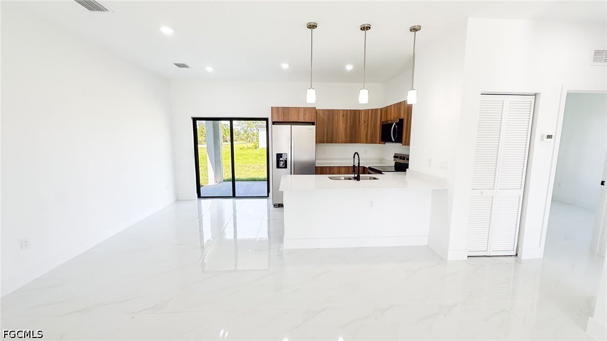 1843 Richmond Avenue N – photo 4