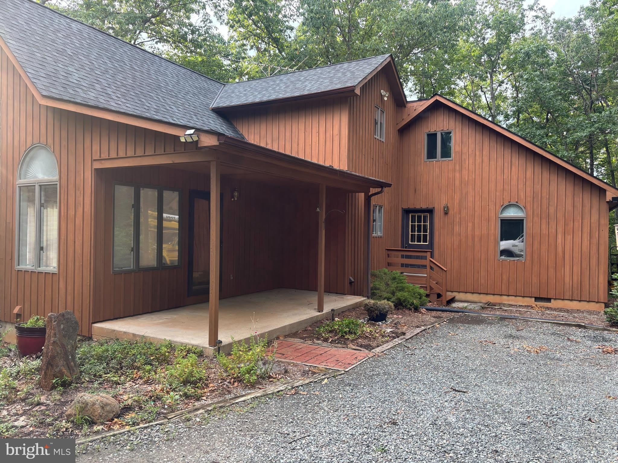 5185 Ridge Road – photo 2