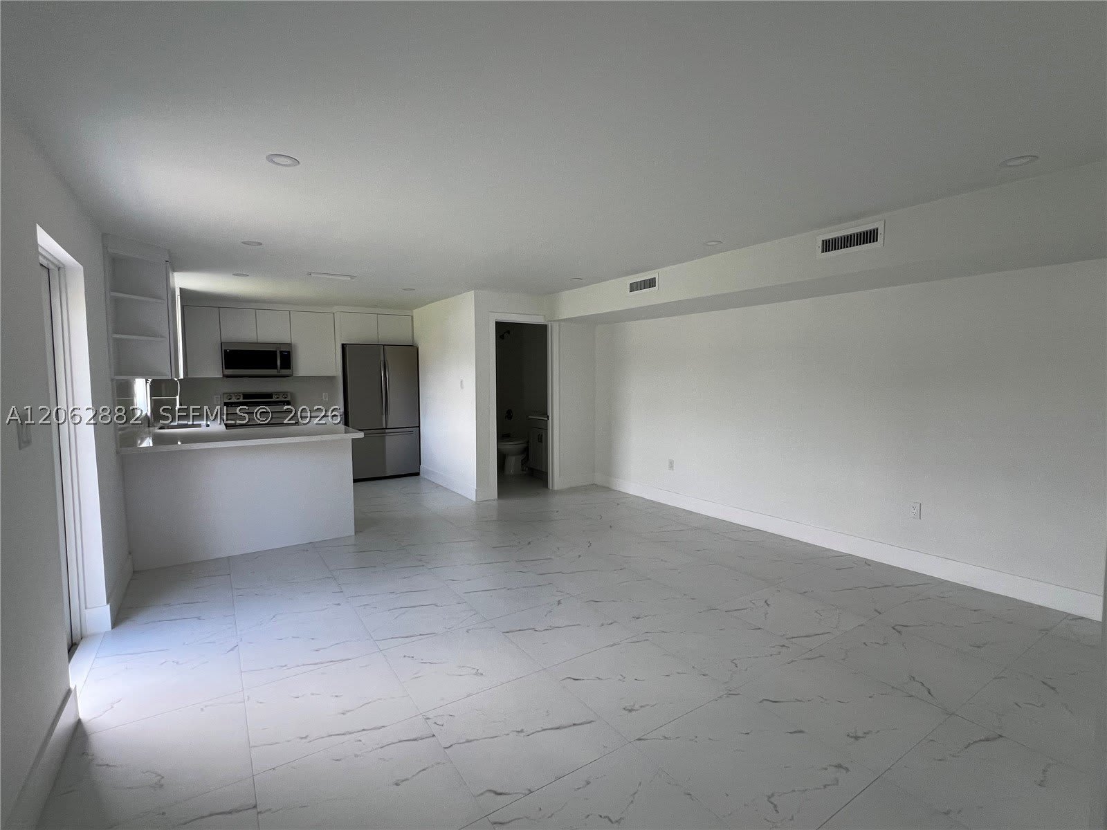 705 E 20Th St – photo 3