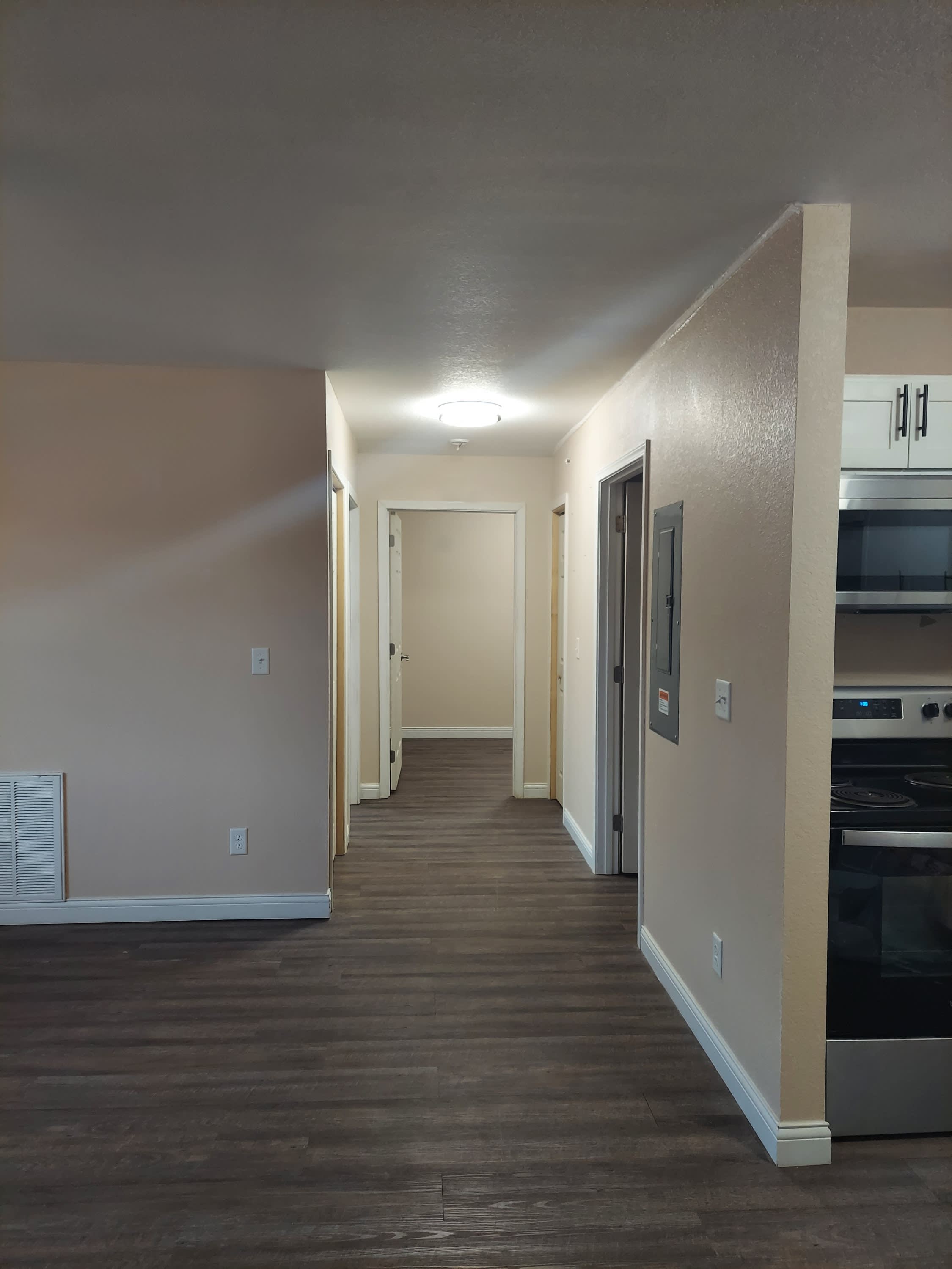 52 Westwood Drive, Unit 5 – photo 4