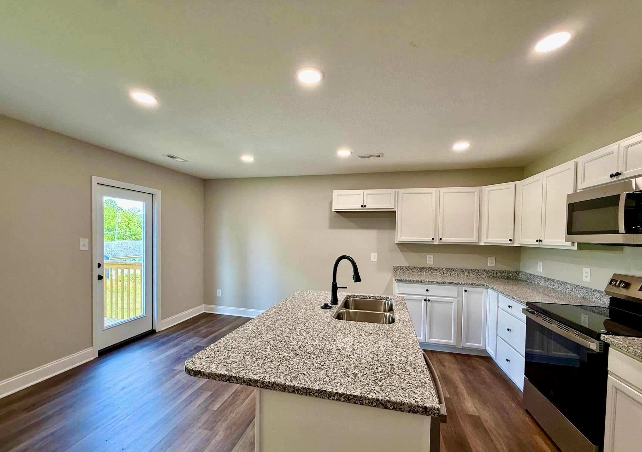 7302 Bonnie Marie Way – photo 4