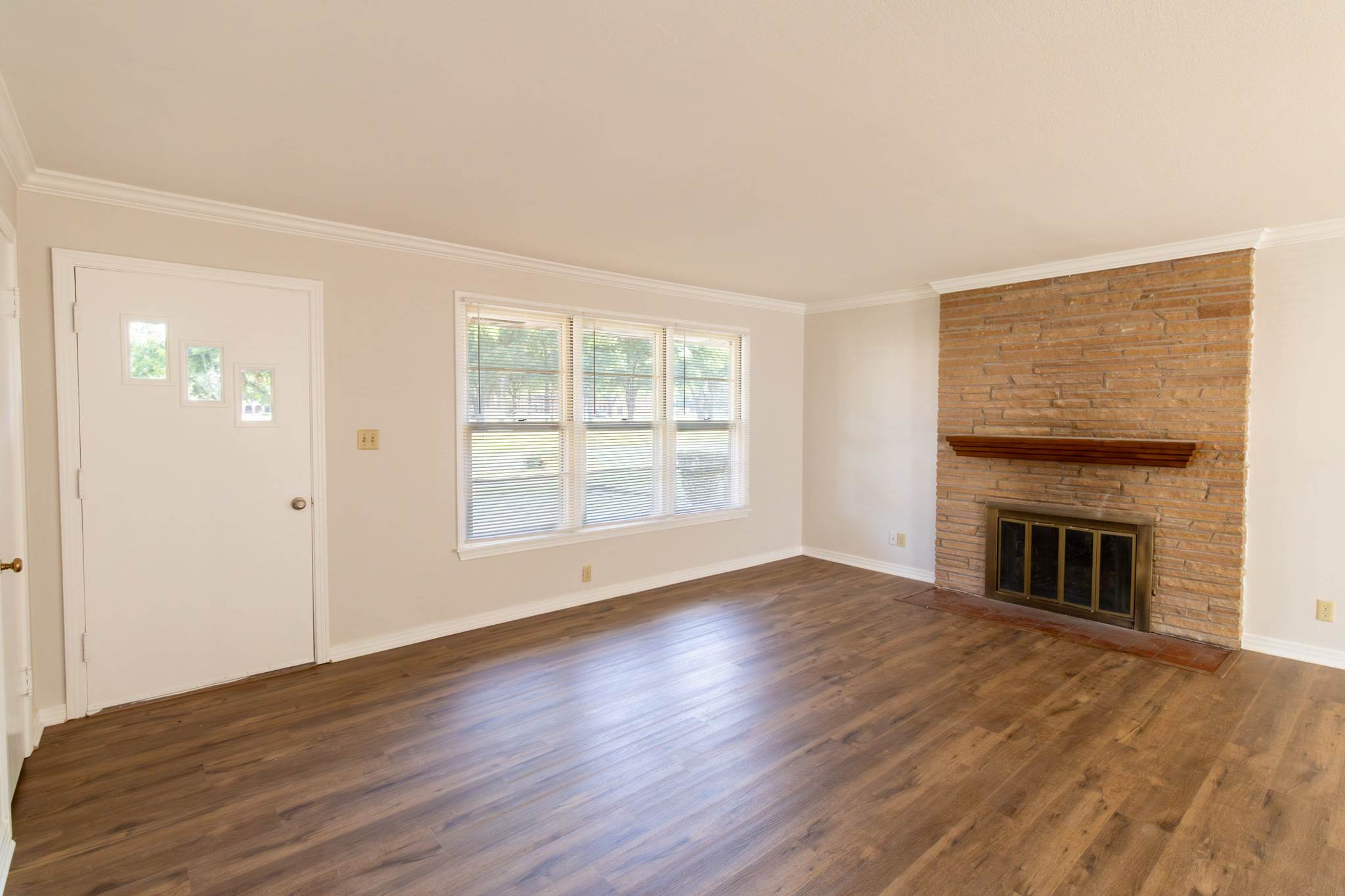 2400 Hampstead Lane – photo 2