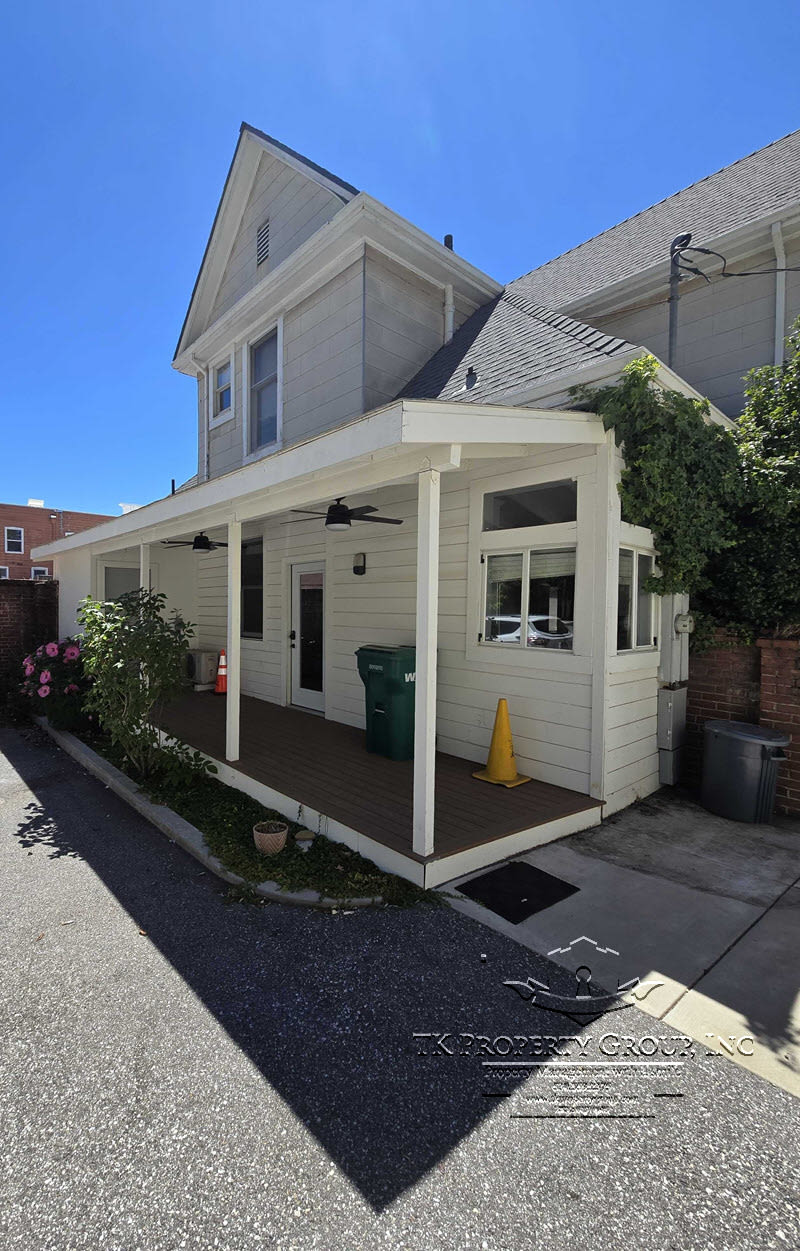 209 North Auburn Street – photo 2