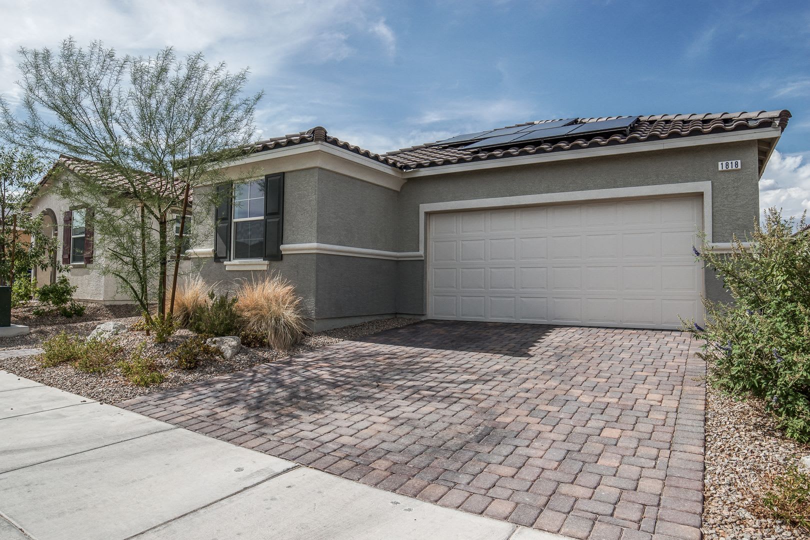 New home built in 2021, 3 bed, 2 bath, 2 car garage! – photo 2