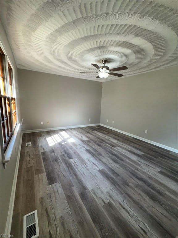 5253 Windermere Avenue – photo 2