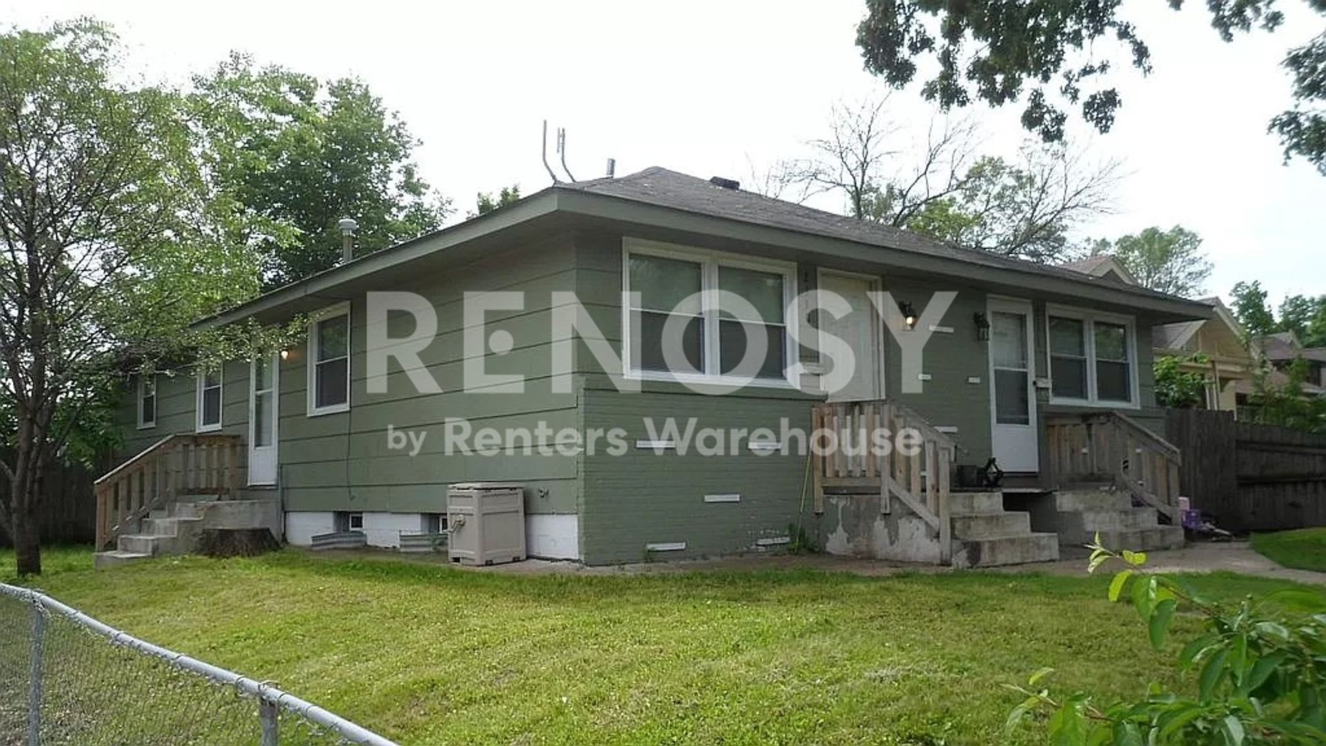 Wonderful 2Bd 1 Ba Duplex In Minneapolis Available 1 1 2024 – photo 1