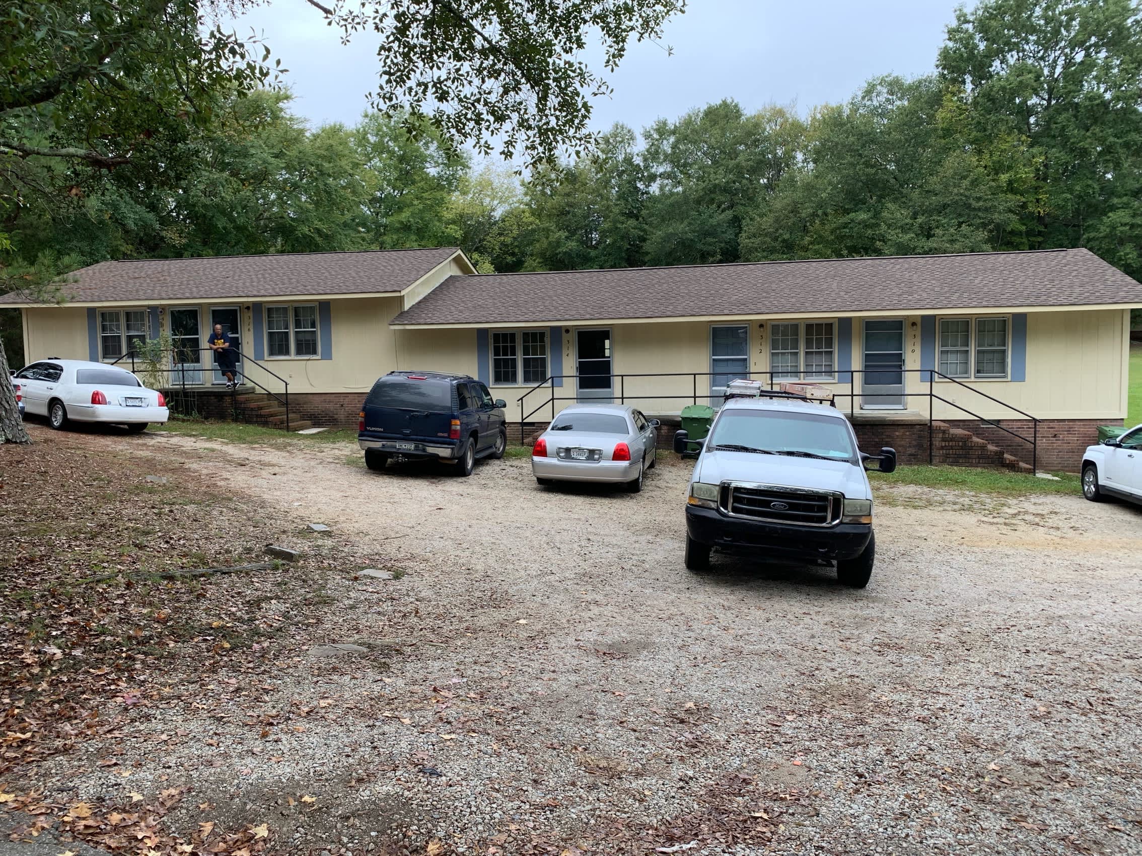 306 Rock St. – photo 3