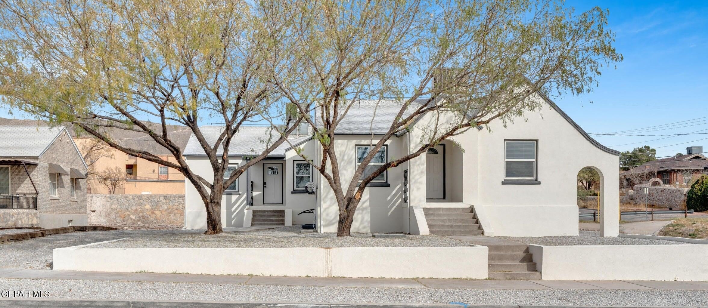 2402 N Kansas Street – photo 2
