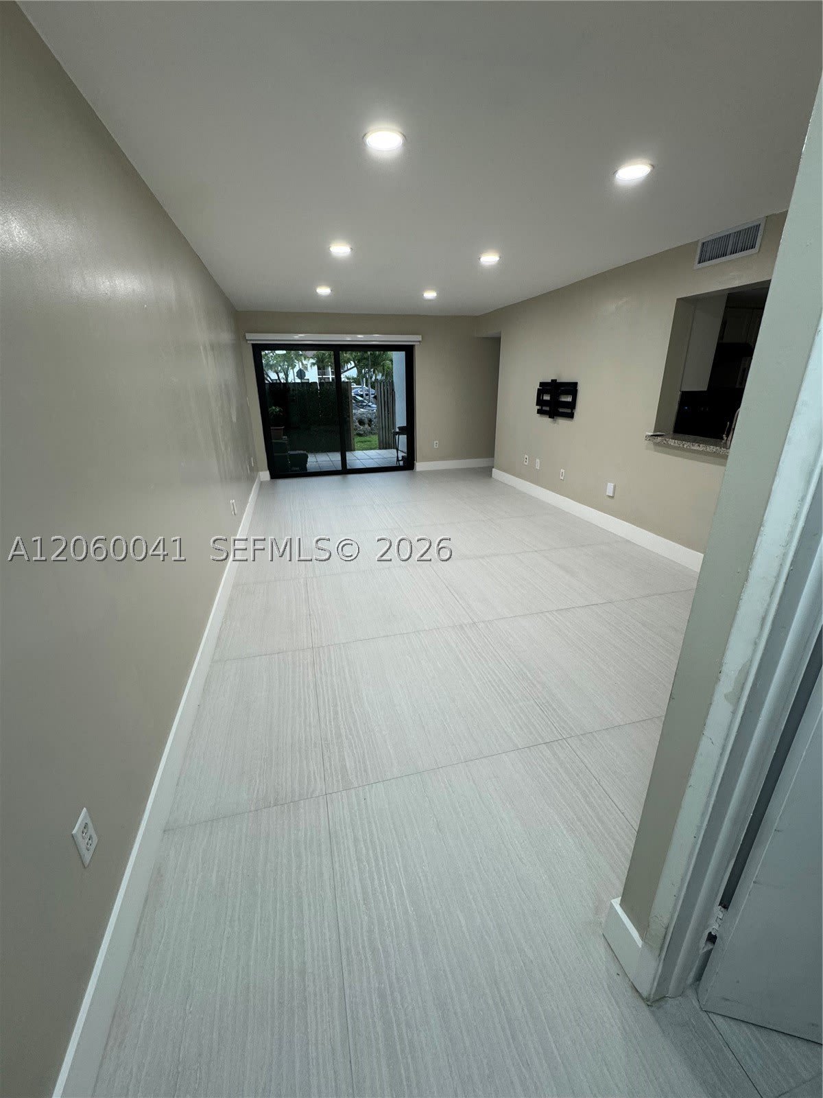 9405 Fontainebleau Blvd – photo 3