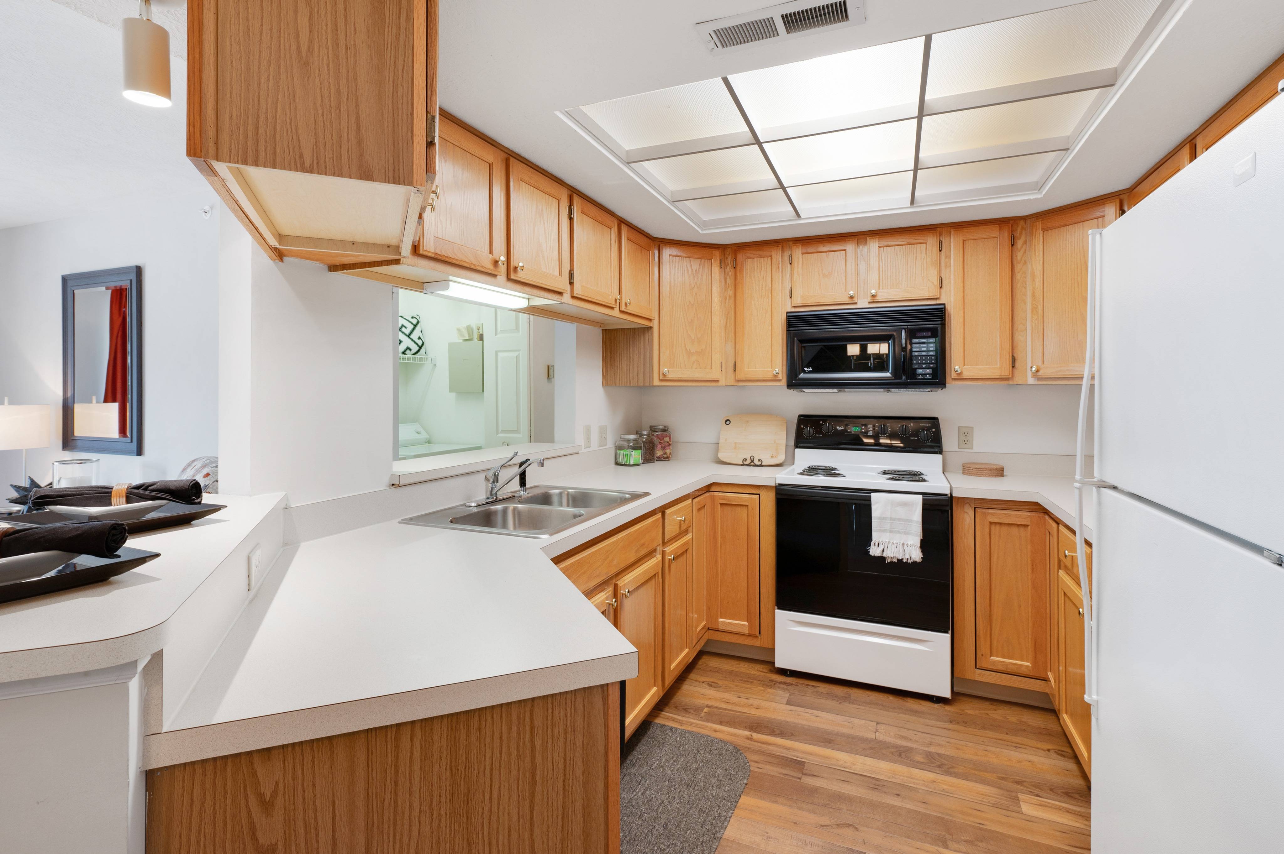 Bennington Pond Apartments – photo 3
