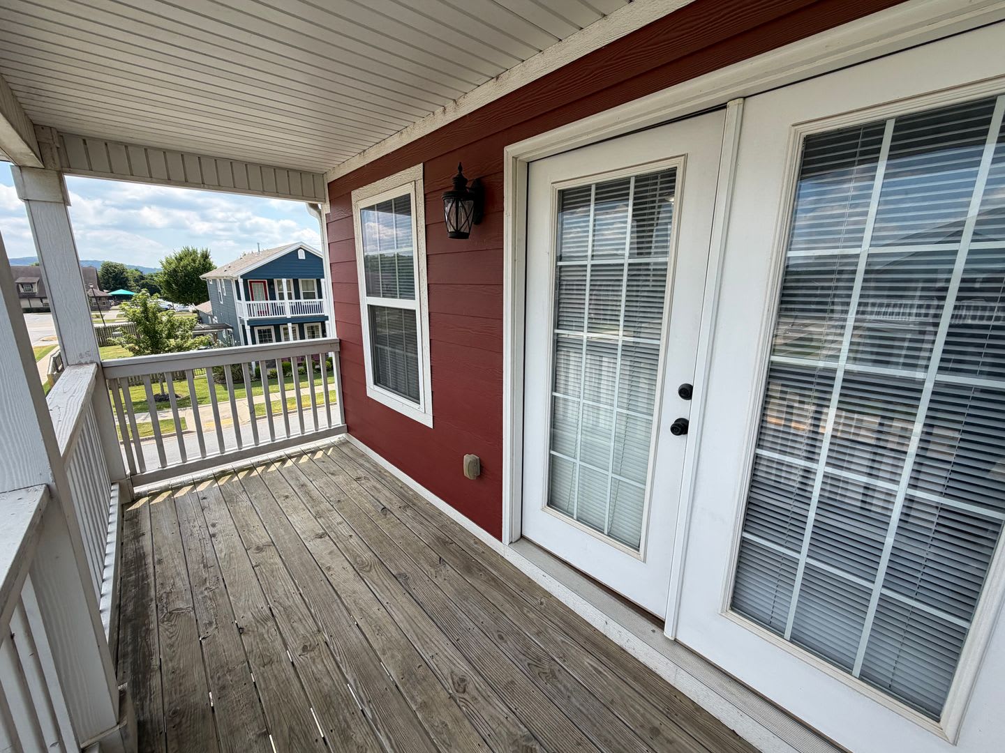 537 Keats – photo 2