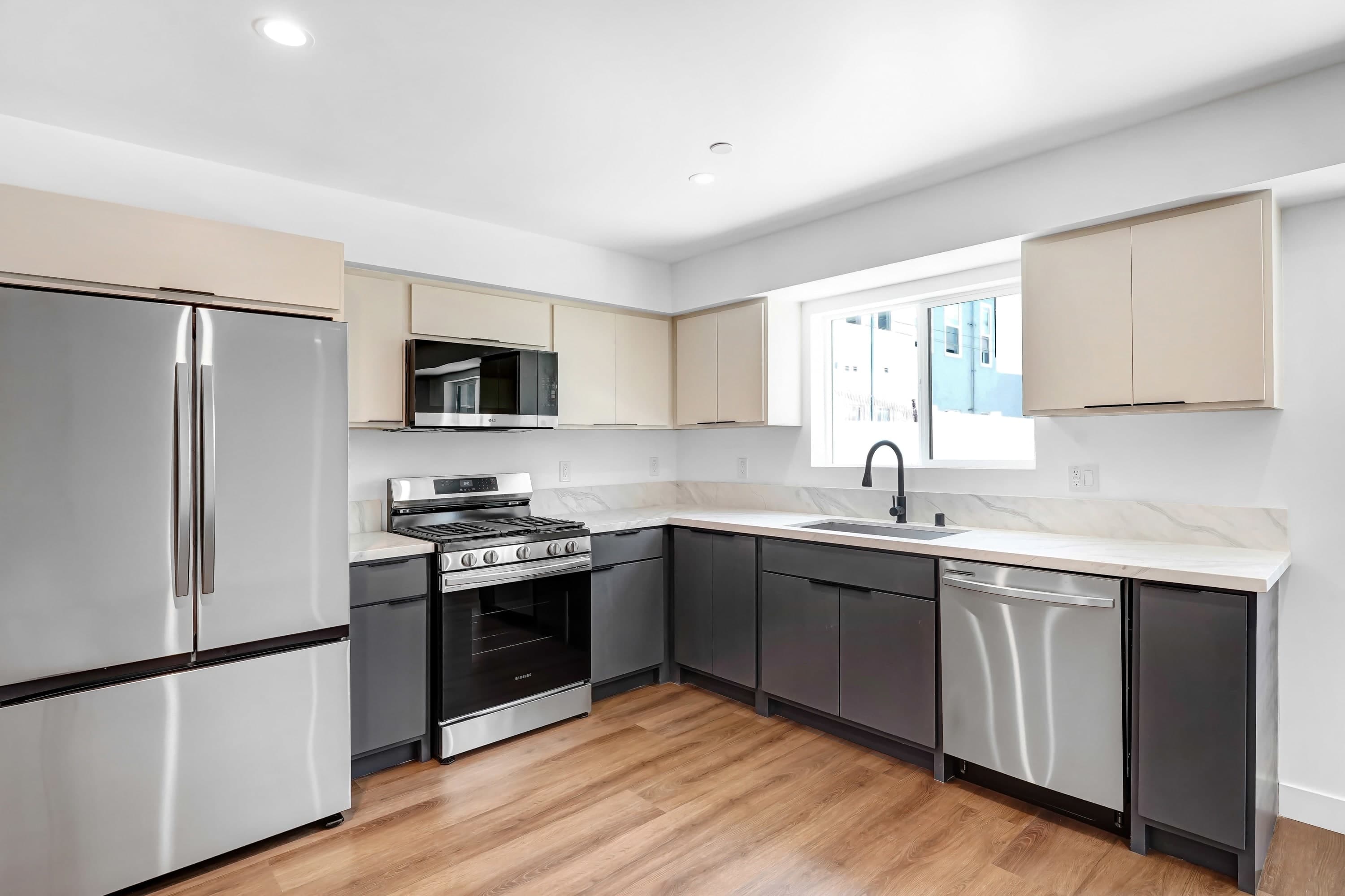 358 1 2 North Chicago Street – photo 4