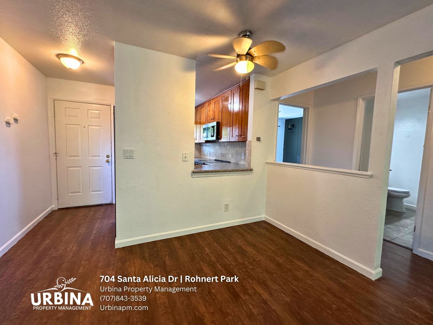 Stylish Upstairs 2 Bedroom Condo Near SMART Train and Shopping – photo 5