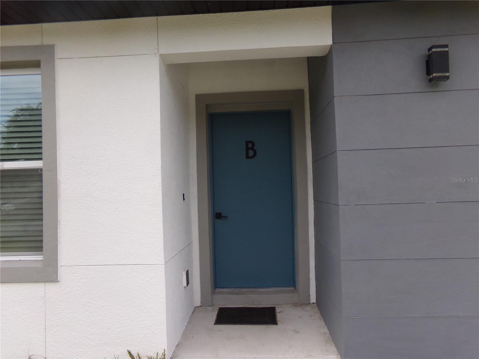 2262 FERNWOOD ST UNIT B – photo 2