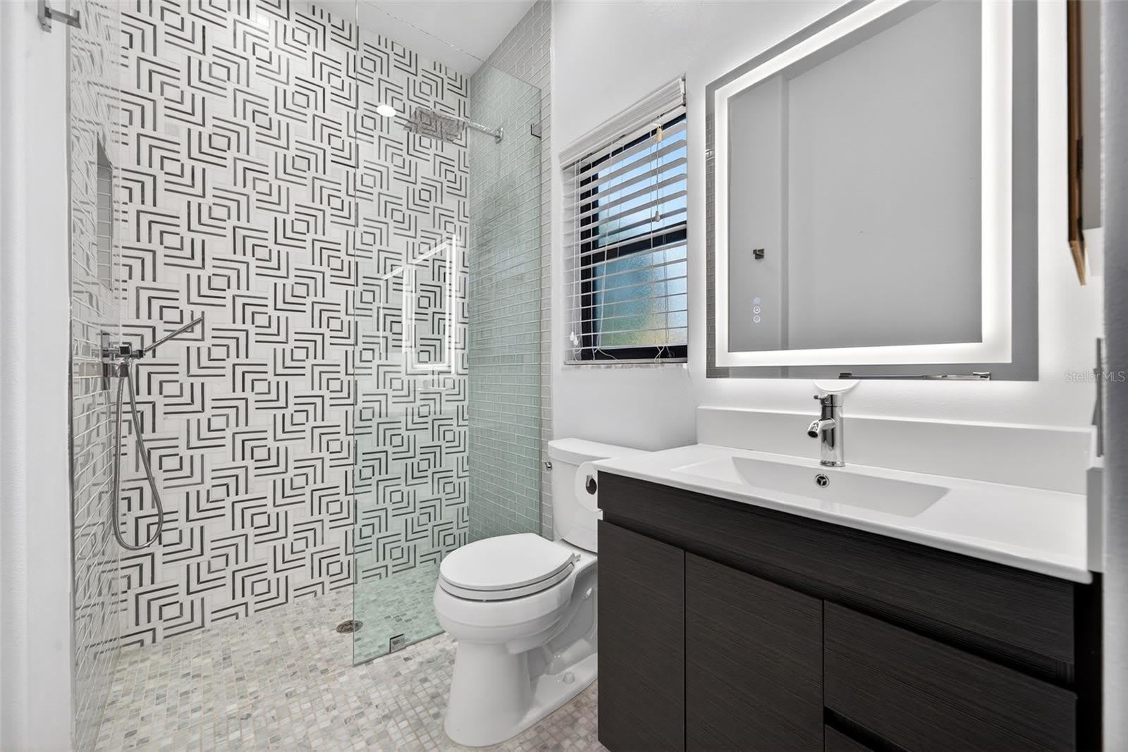 8455 WOODBRIAR Drive – photo 4