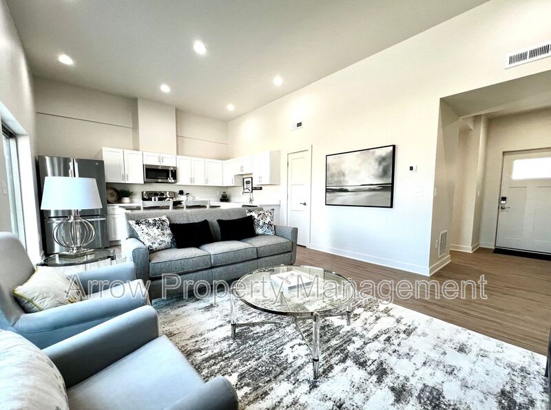 1161 North Claude Road – photo 2