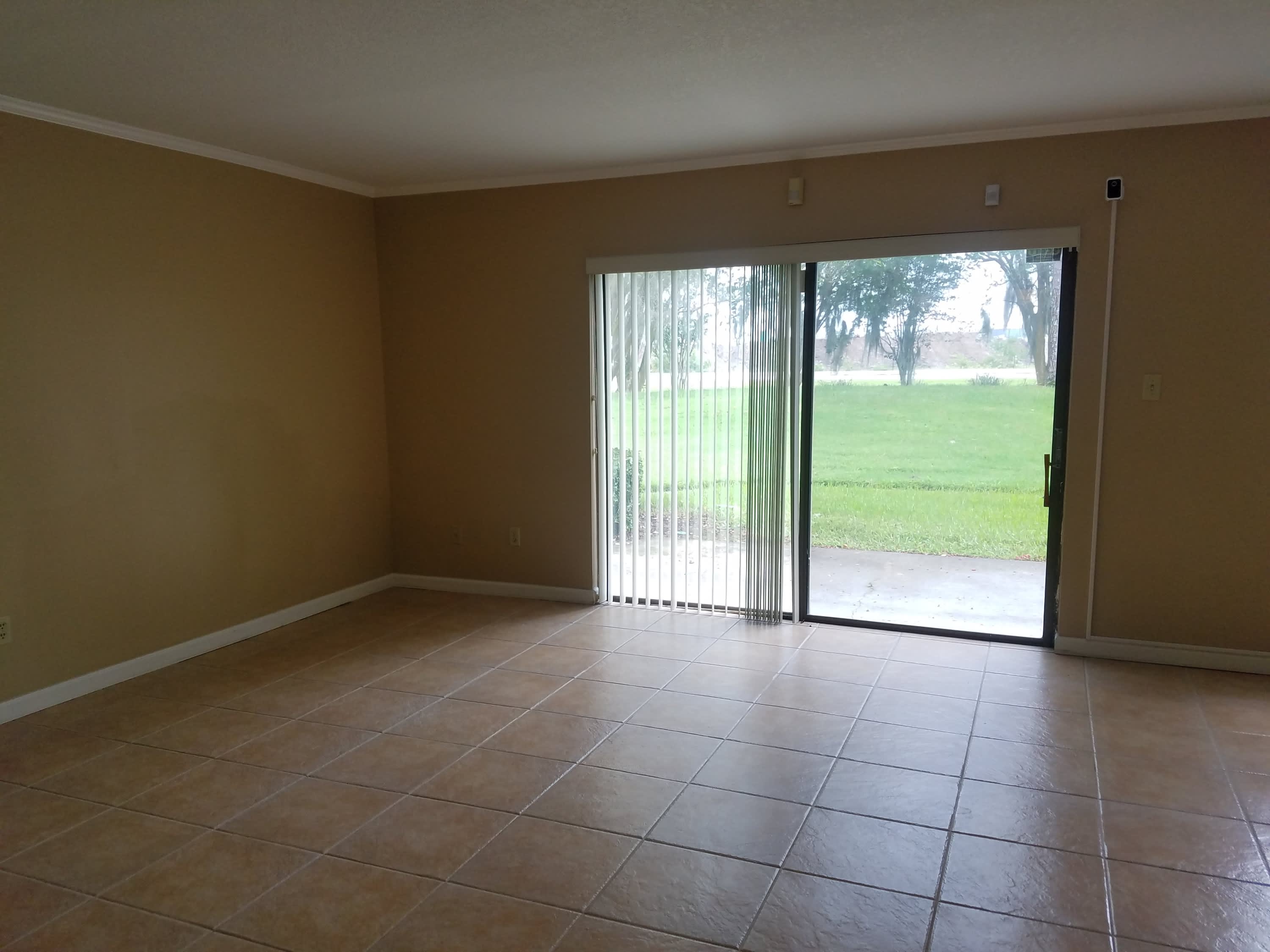 5421 Vineland Road – photo 5