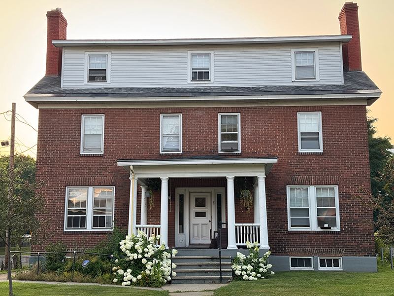 28 South Williams Street – photo 1