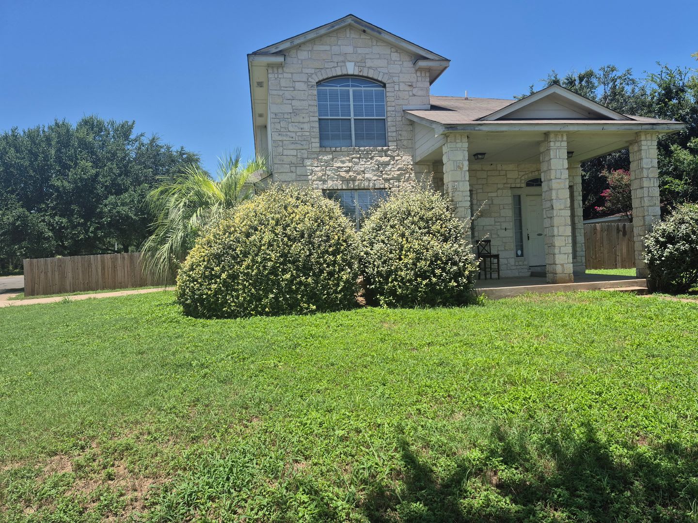 Spacious 3 bd home in a wonderful community. – photo 3