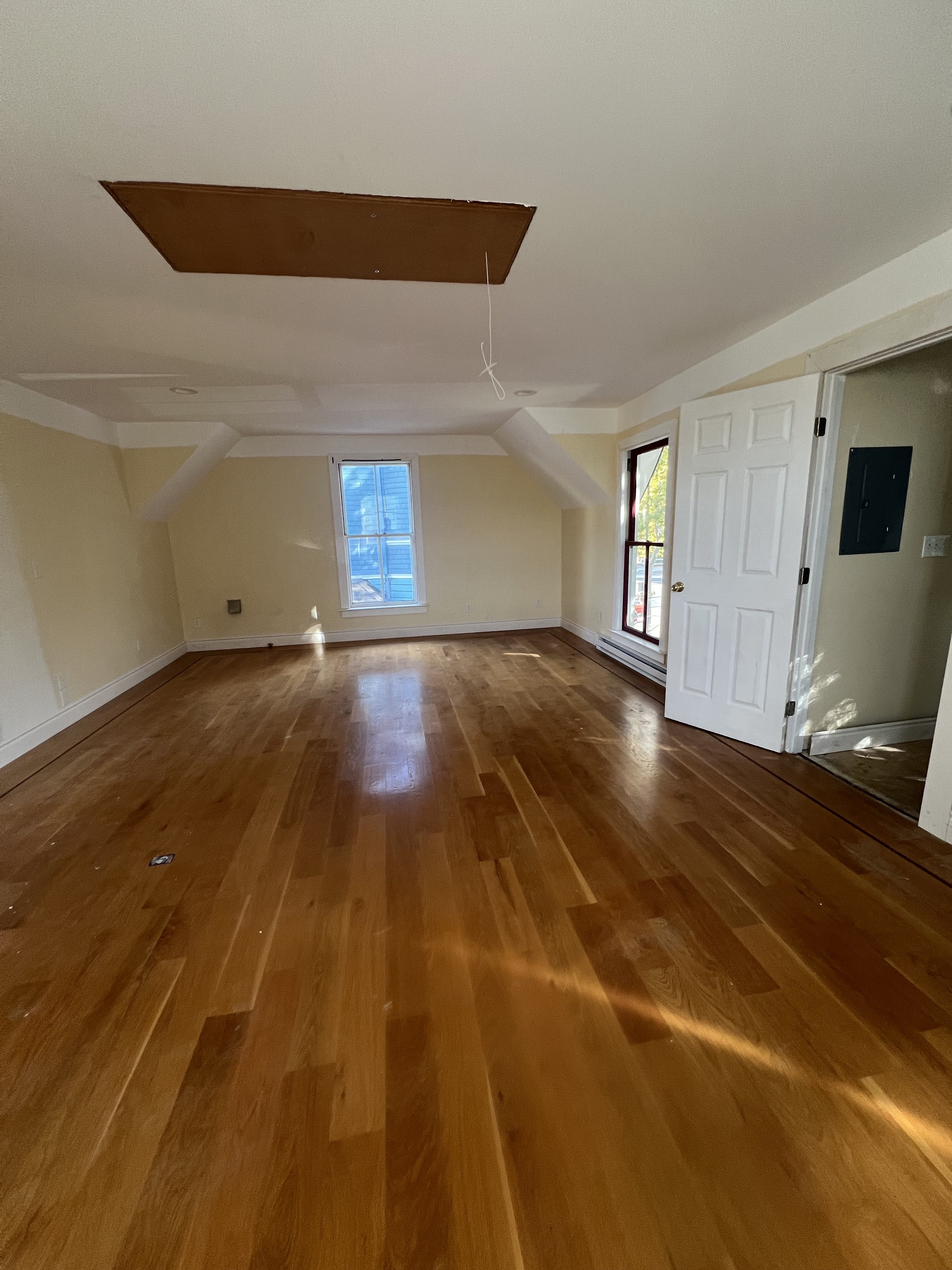 464 N 3rd St – photo 2