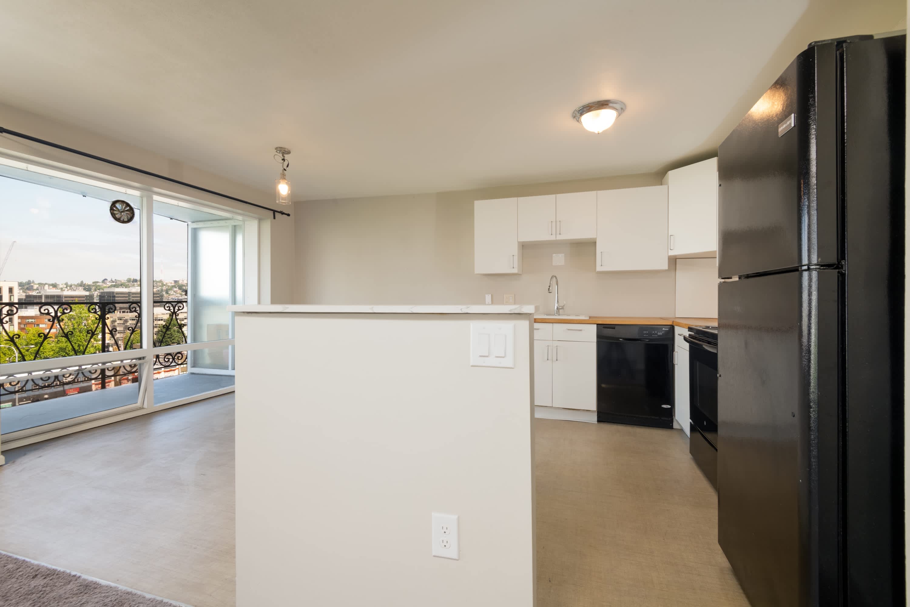 1740 Melrose Avenue 502 – photo 5