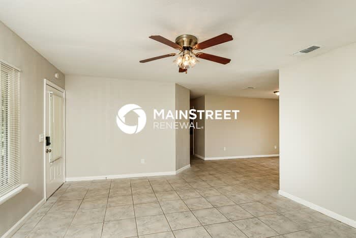1206 Cricket Drive Northeast – photo 4