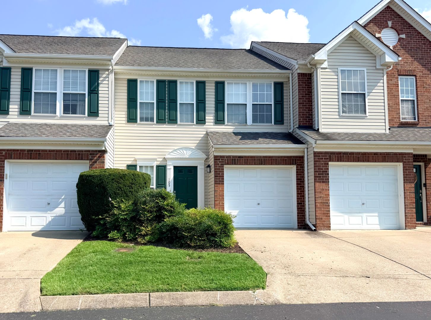 WEST NASHVILLE!!! 3/2.5 Townhouse – photo 2