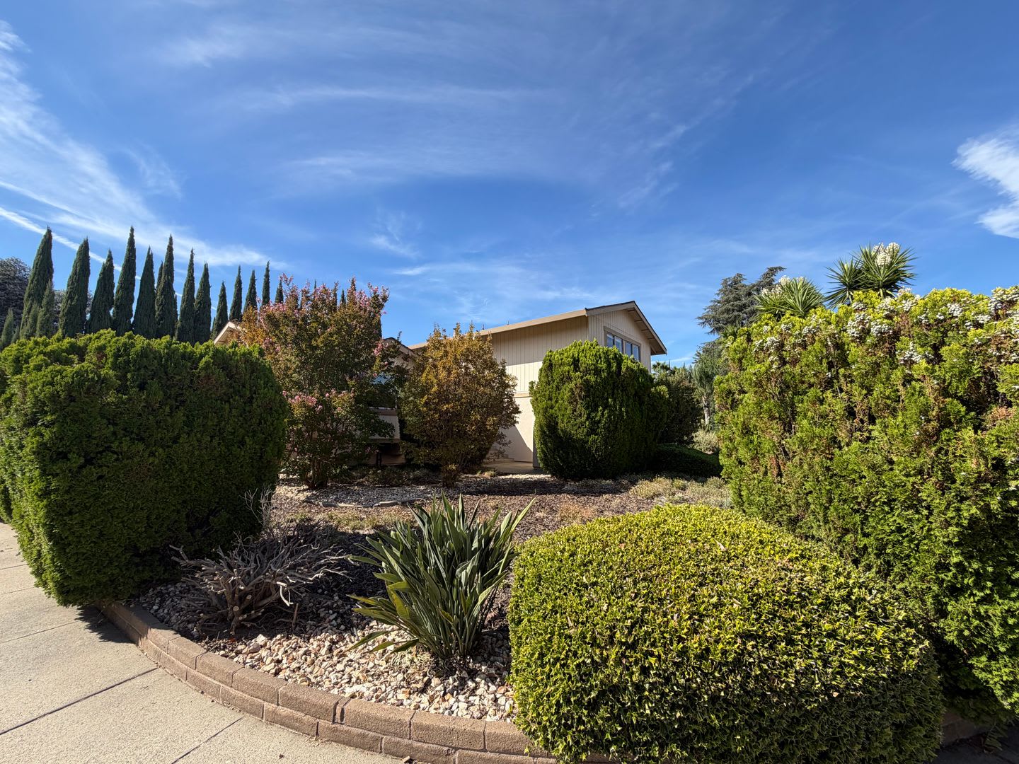 4 Bed / 2.5 Bath – photo 2