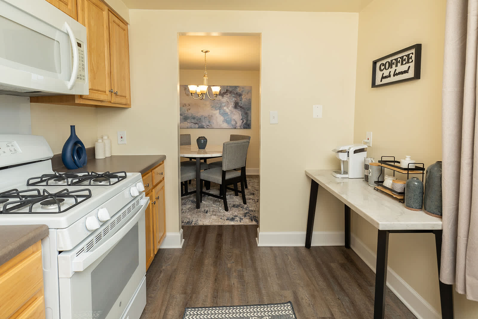 Colony Hill Apartments And Townhomes – photo 2