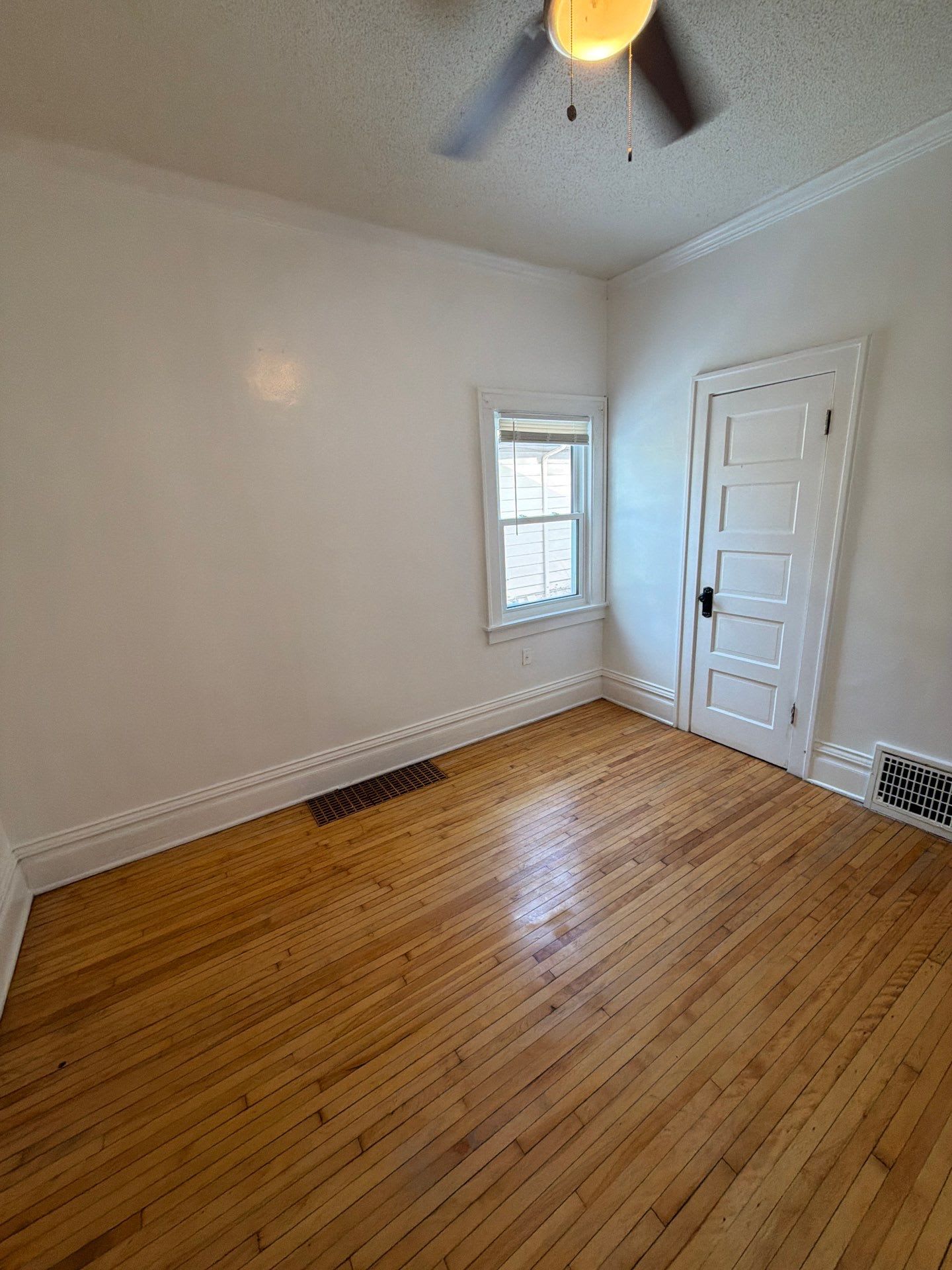 2900 Russell Ave. N – photo 5