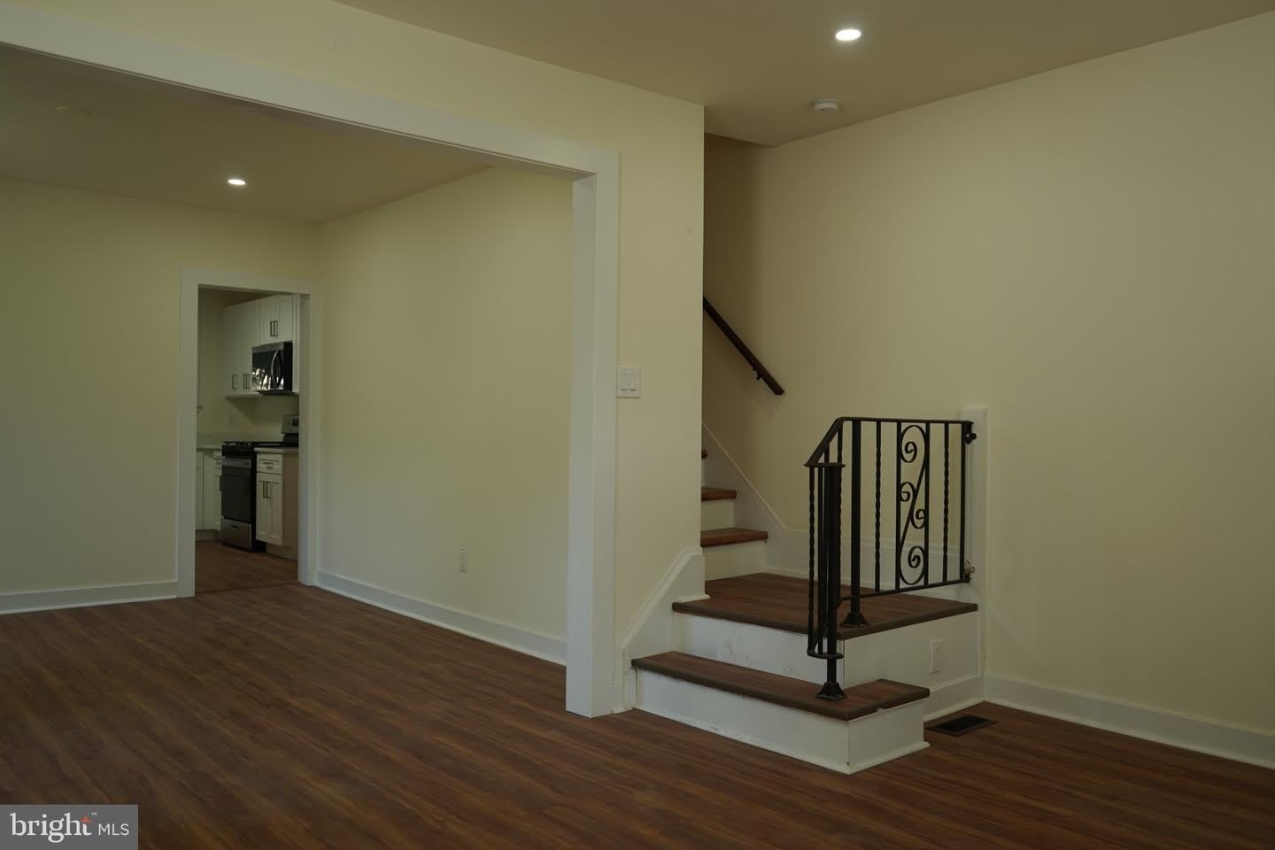 140 S KESWICK AVE – photo 3