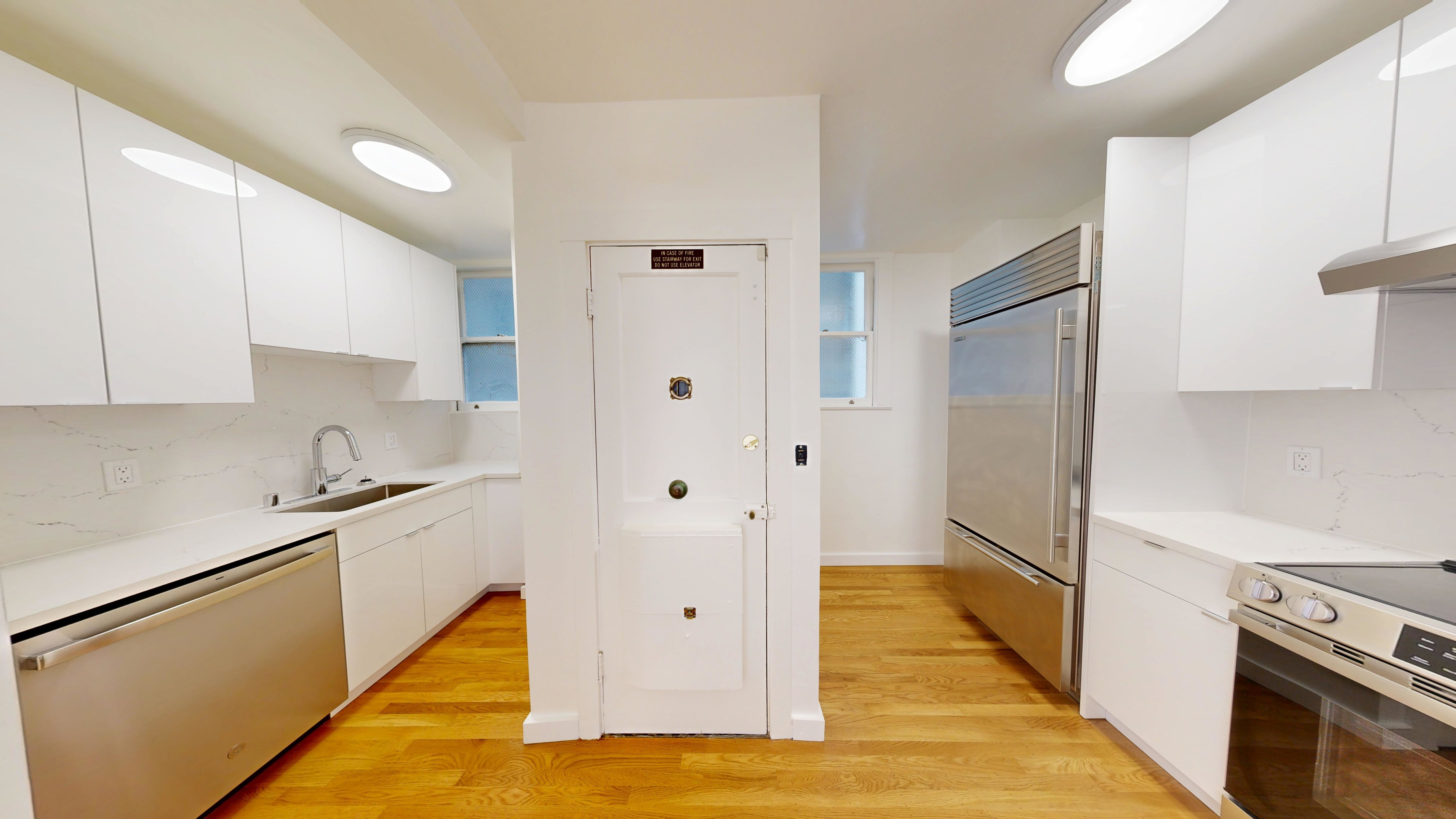 2238 Hyde Street – photo 5