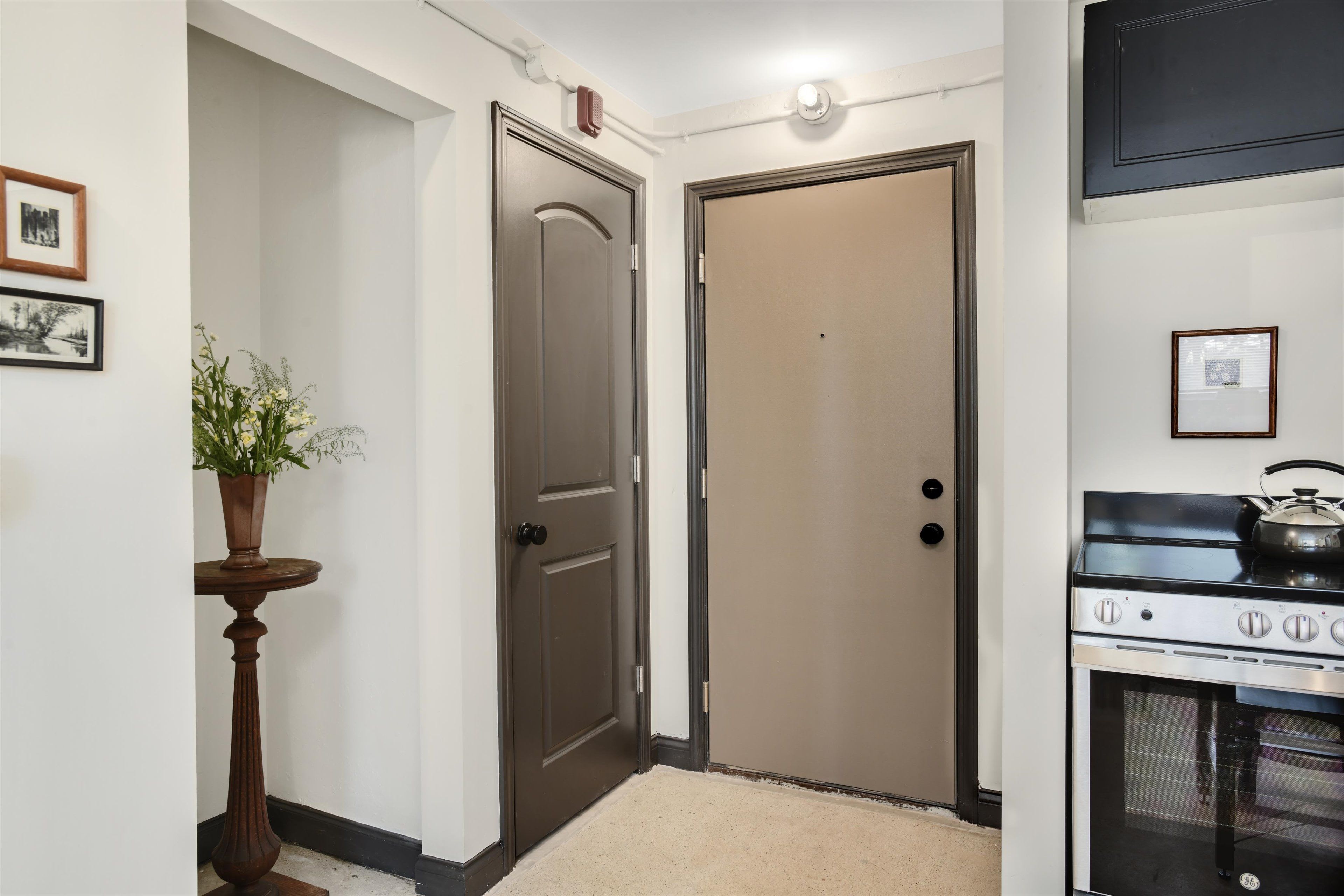 646 Hazelwood – photo 4