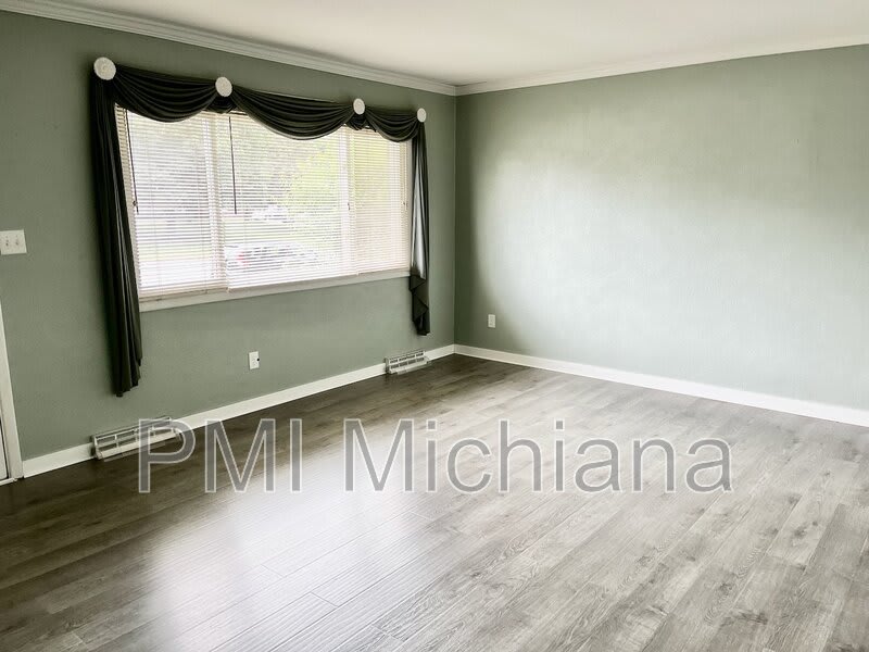 804 East 12th Street – photo 2