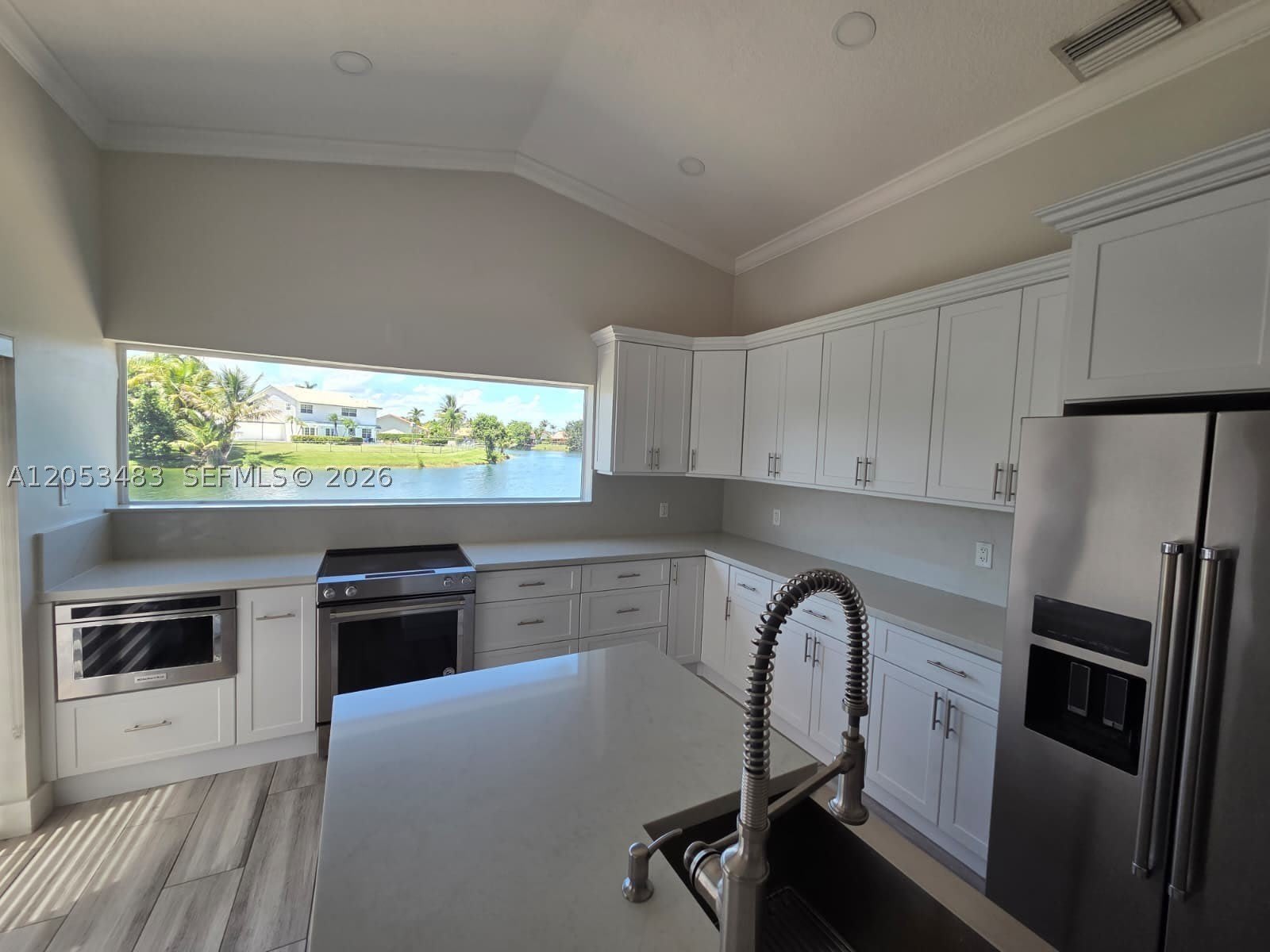 15037 Brighton Ln – photo 4