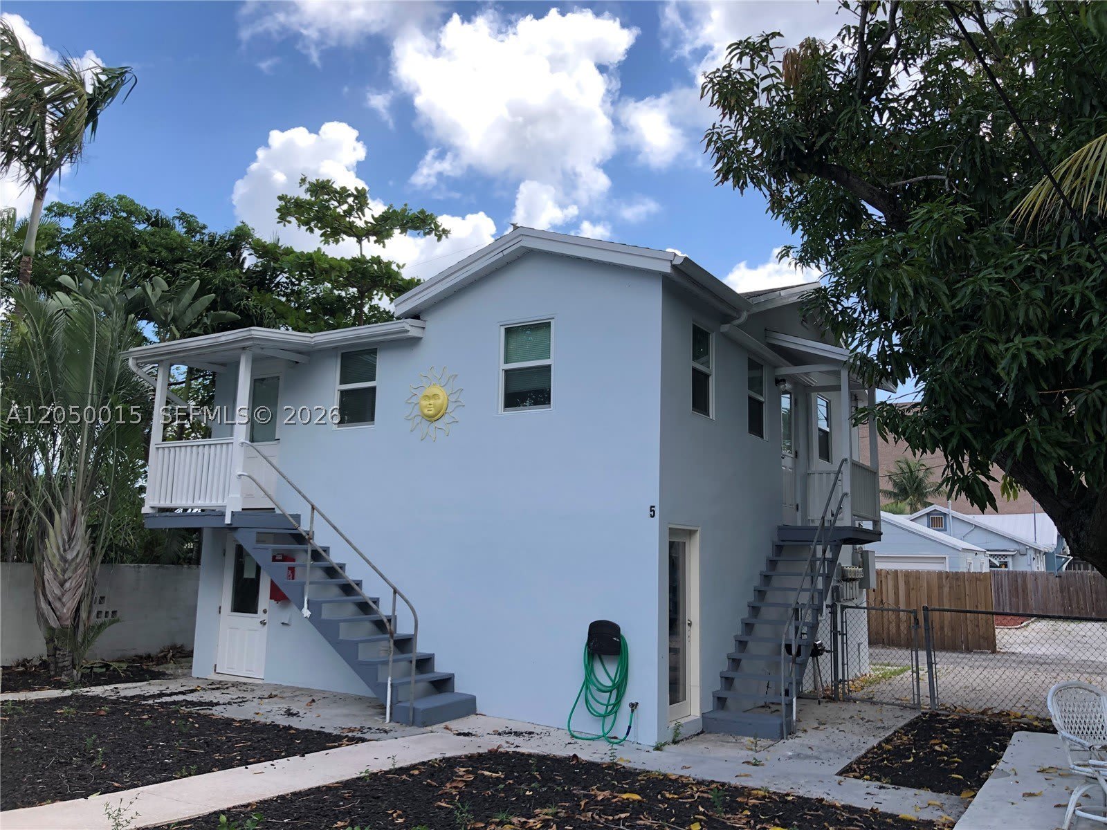 114 S M St – photo 2