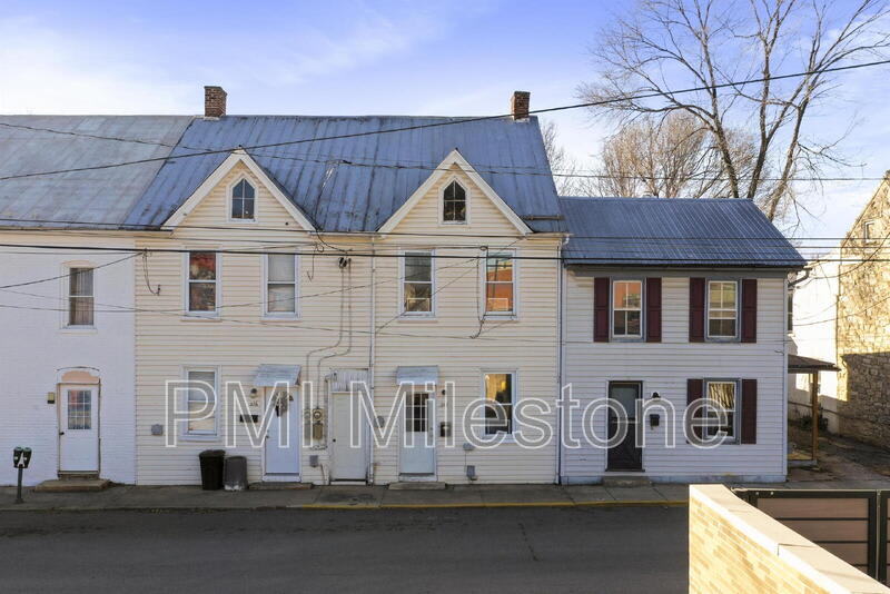 218 N. College St – photo 1