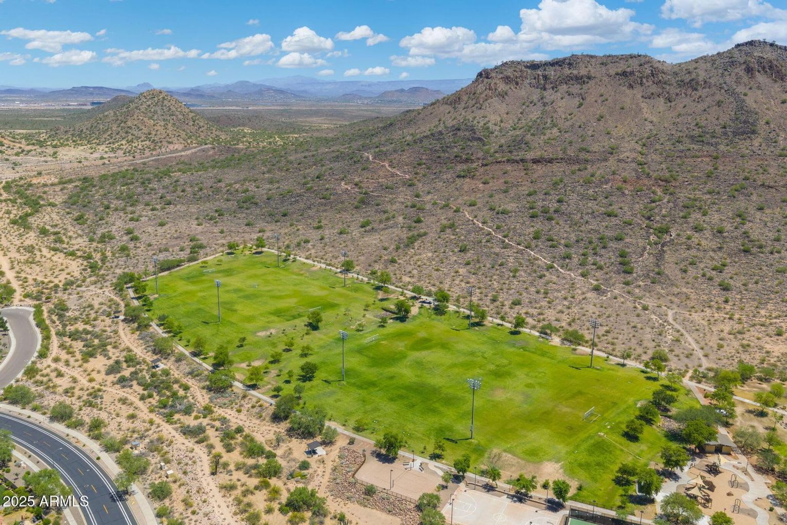 Gorgeous 5 bed 3.5 bath 3 car garage home, 3613 sq ft in established North Phoenix community – photo 4