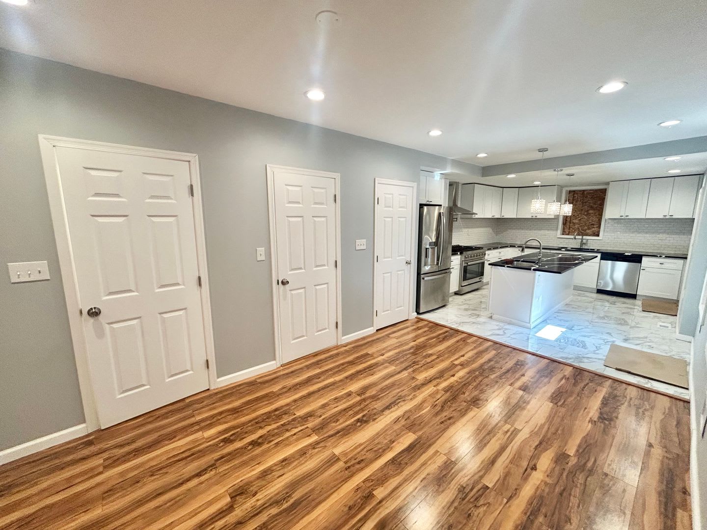 Brand-New 3-Bedroom with Central Air, 2.5 Baths & Yard – photo 3