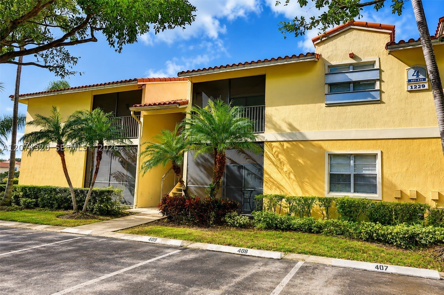 1229 SW 46th Ave – photo 1