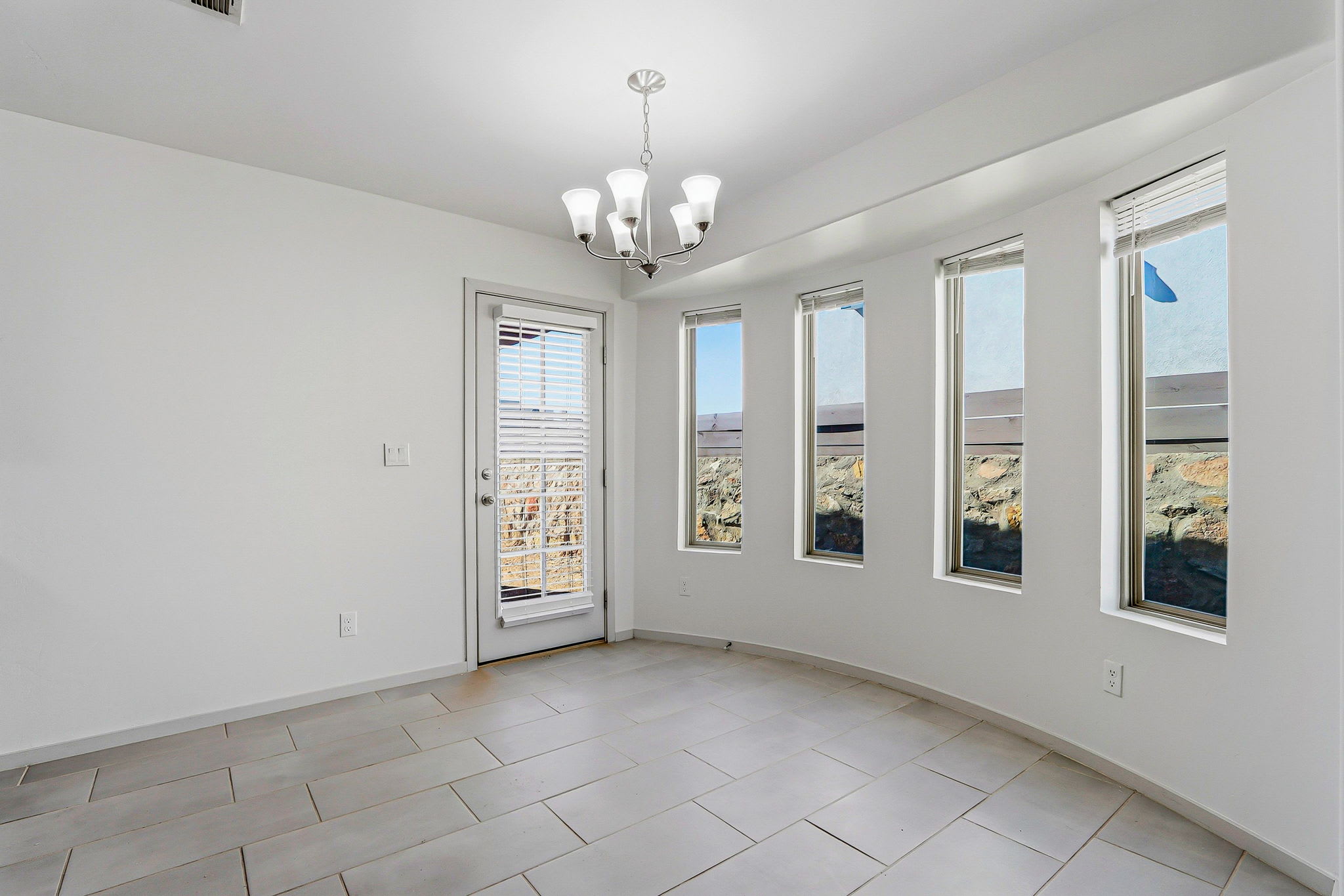 1173 Summer Rain Street – photo 5