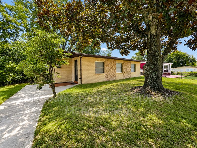 10415 Briarcliff Rd E – photo 1
