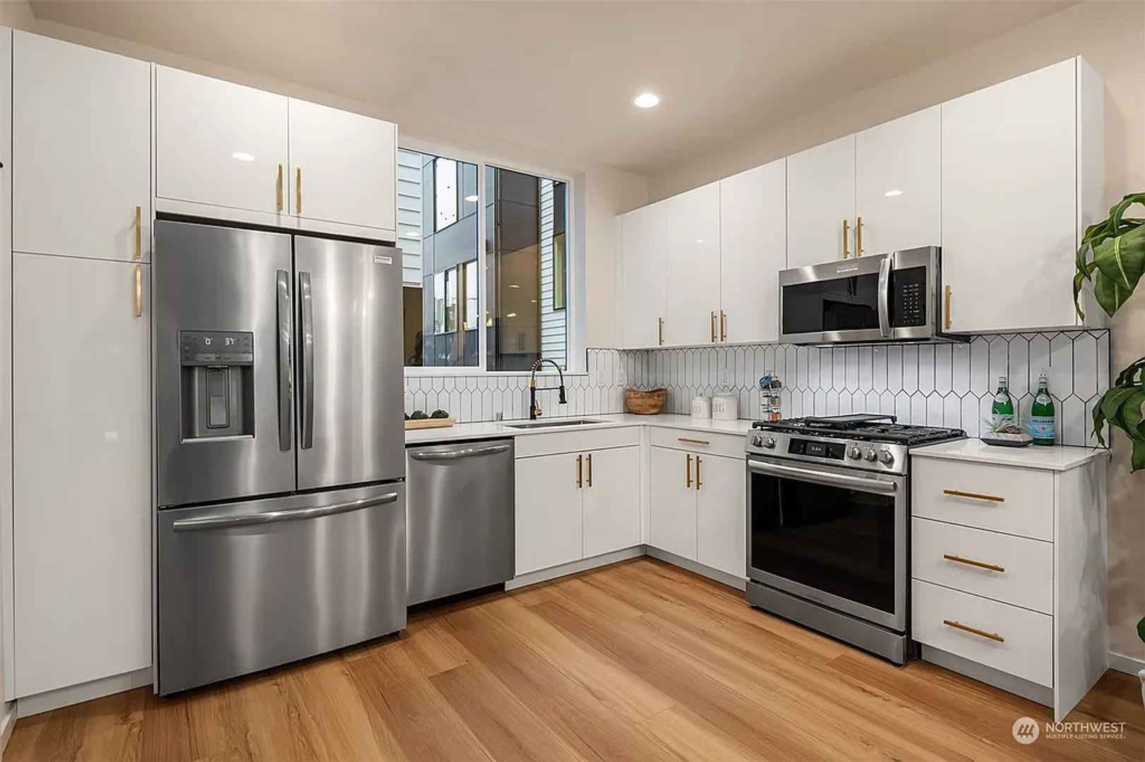 New Ballard Townhome – photo 4