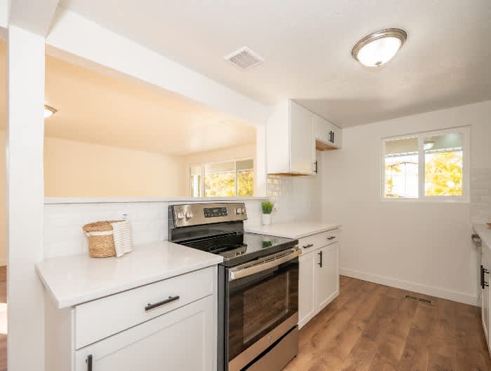 1143 West 4300 South – photo 5