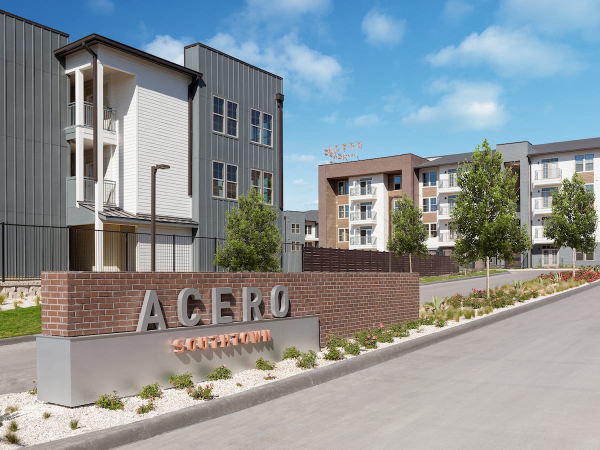 Acero Southtown – photo 1