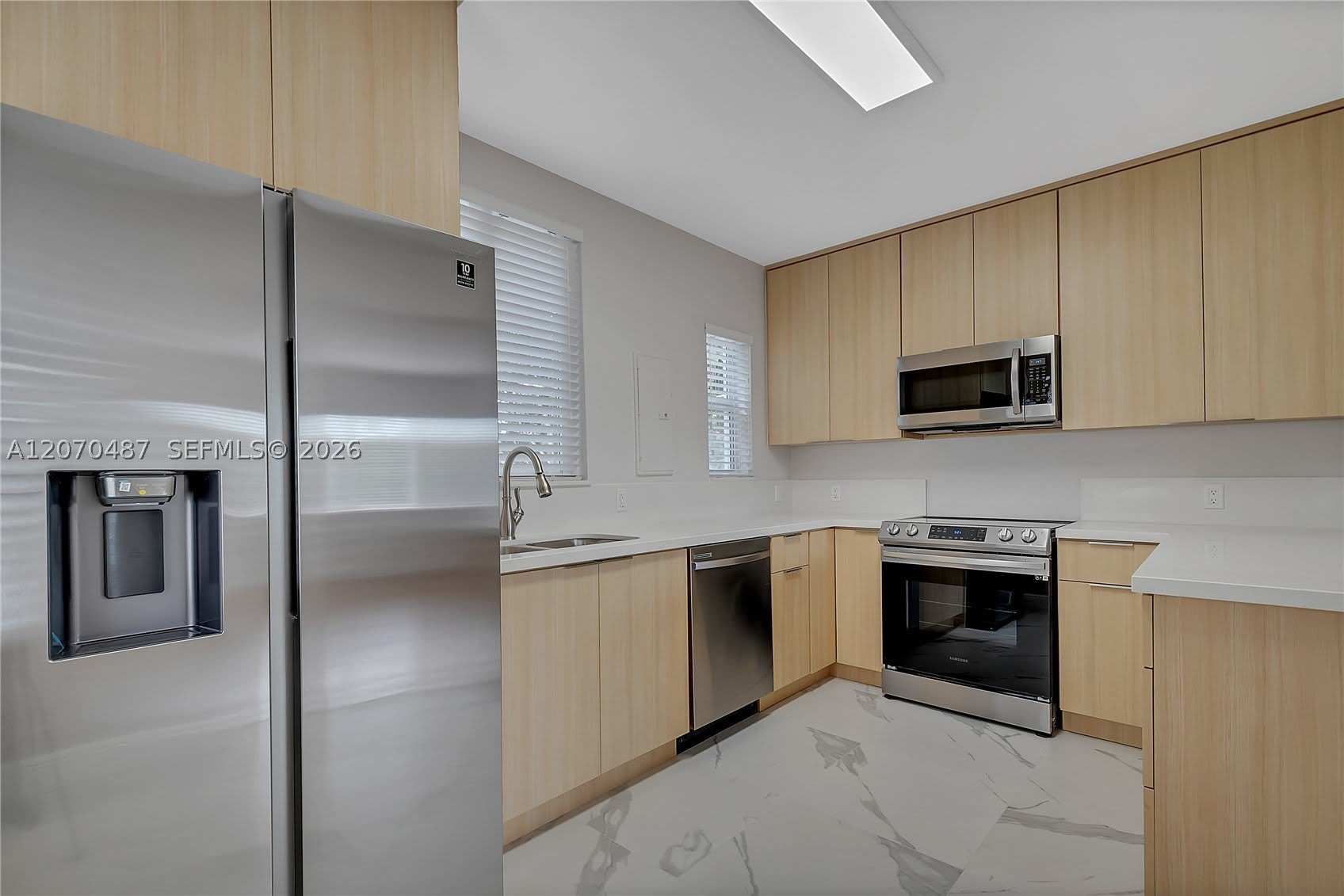 3783 Sw 27Th St – photo 2
