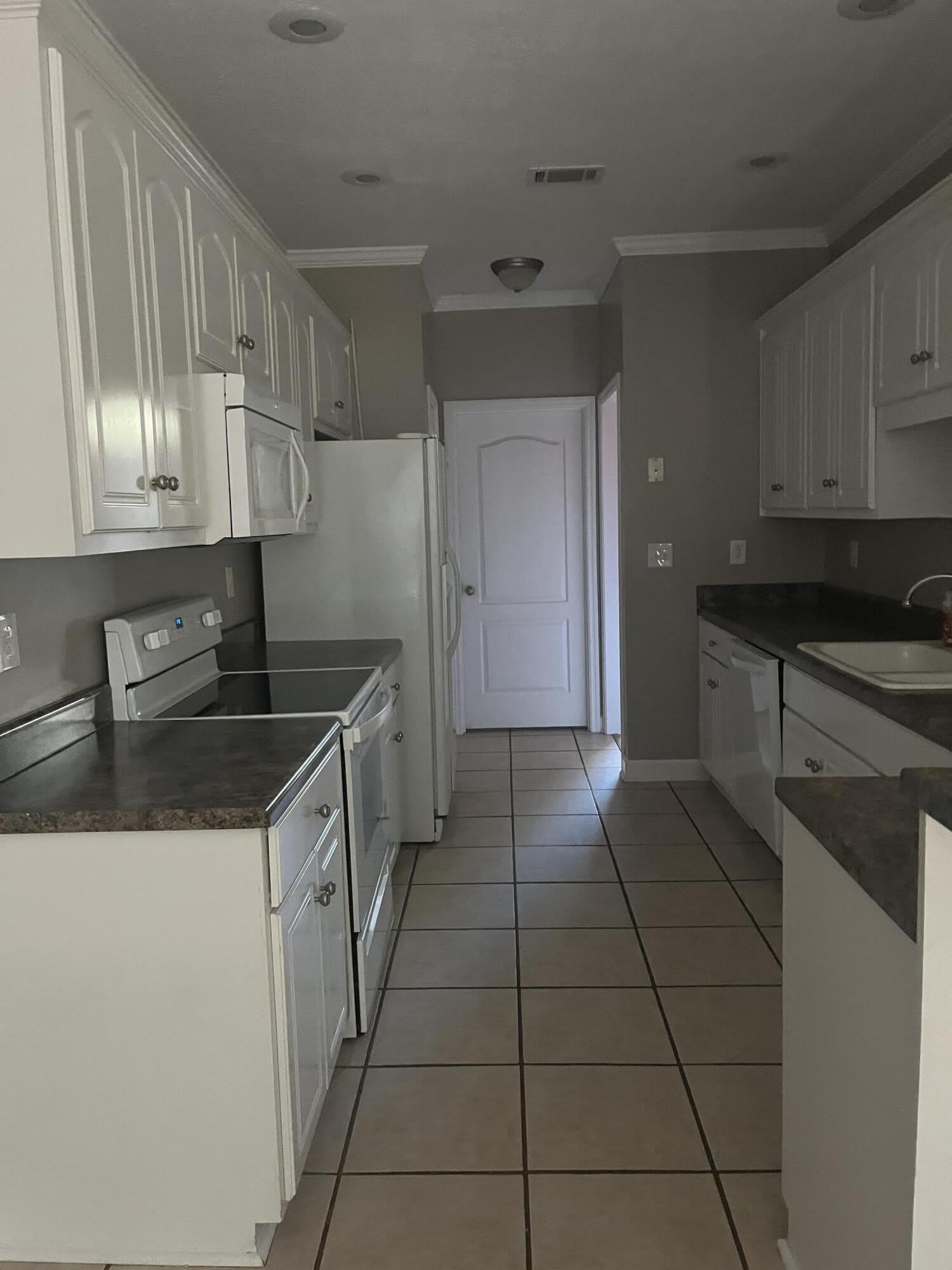 110 Stratford Lane – photo 5