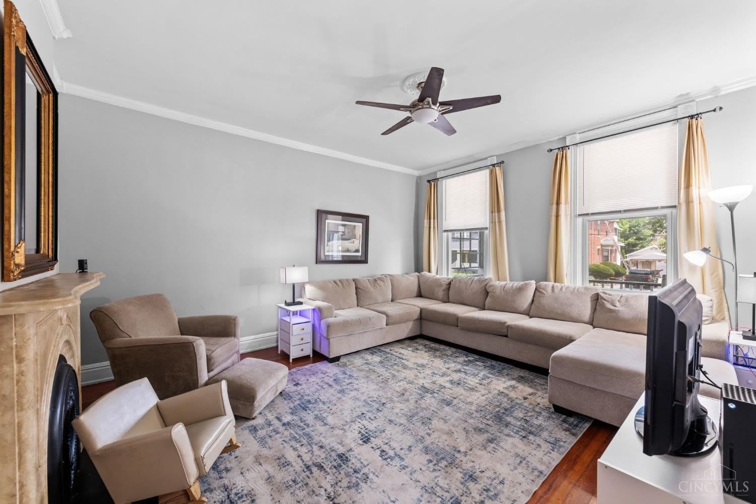 3847 Burwood Avenue – photo 5