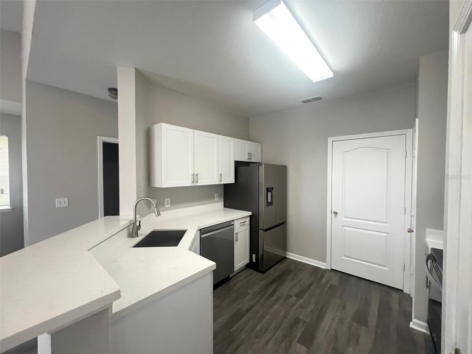 18046 VILLA CREEK Drive – photo 4